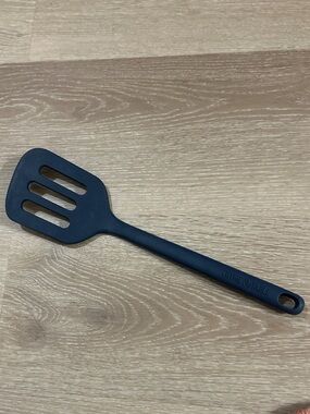 Thyme & Table Navy Silicone Slotted Spatula